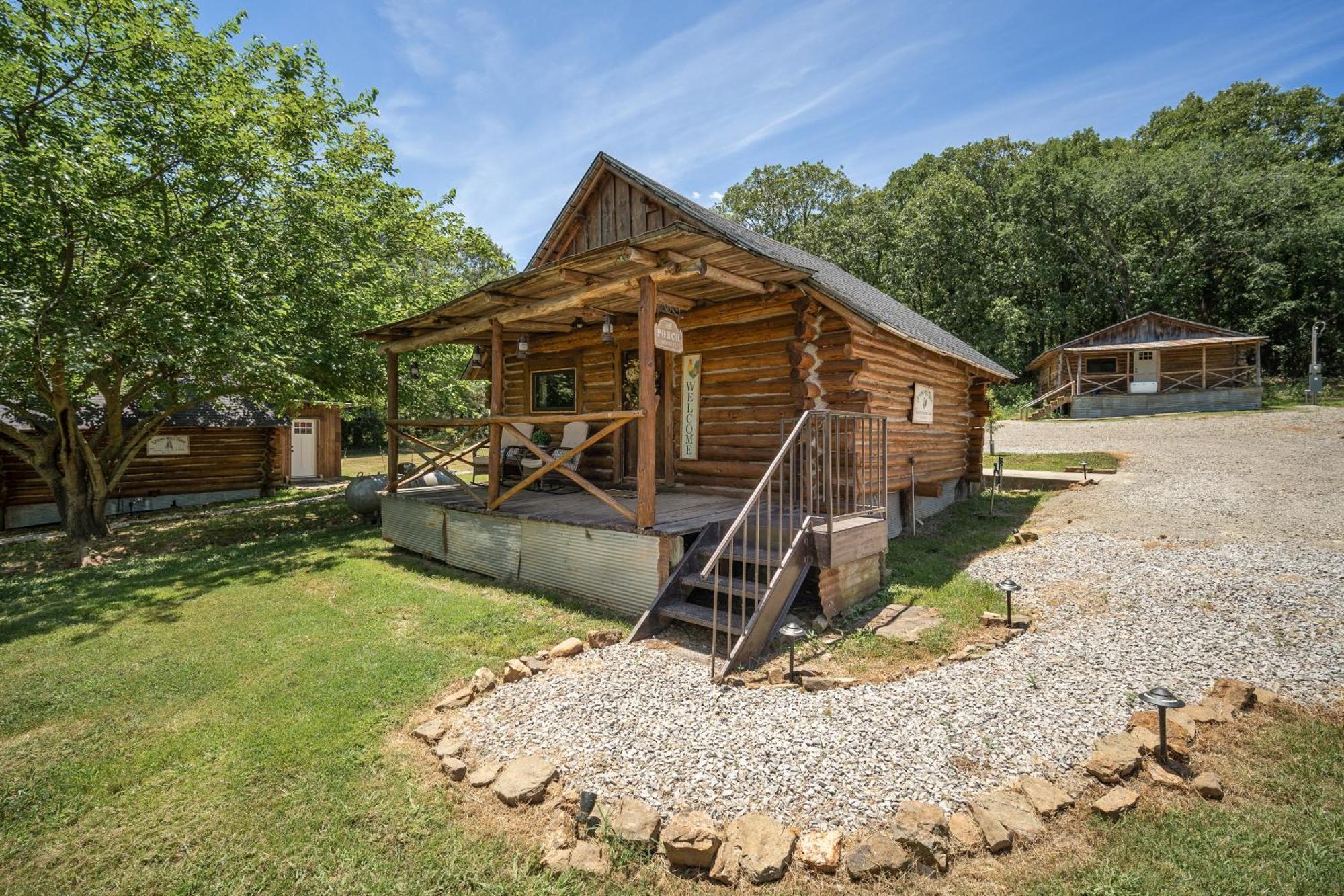 Spring Hill Farm - The Velvet Rooster Alma Exterior foto